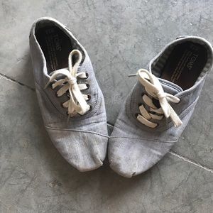 Gray lace up TOMS